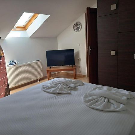 Hotel Potos Buitenkant foto
