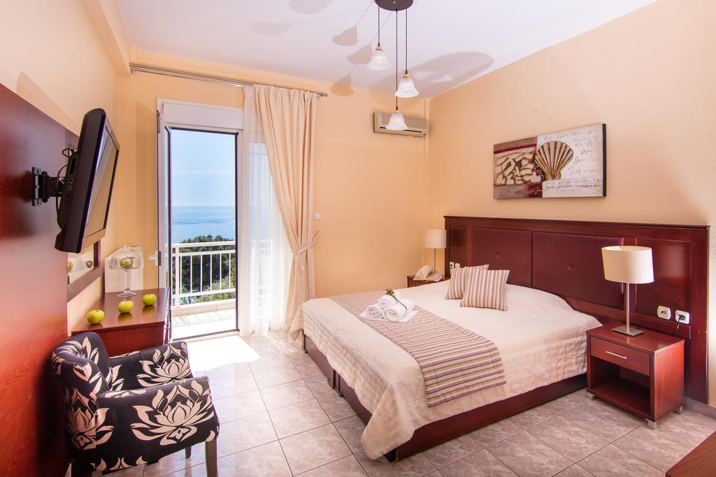 Hotel Potos Buitenkant foto
