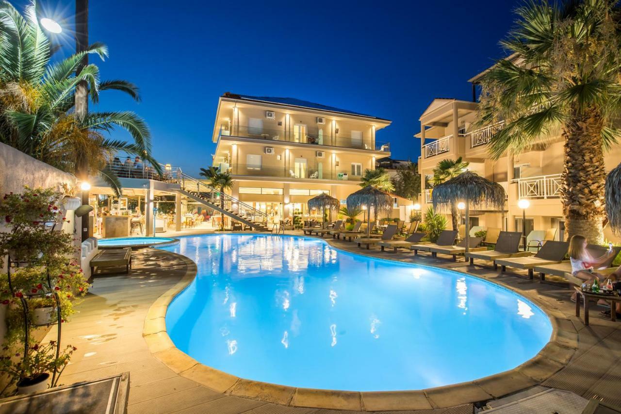 Hotel Potos Buitenkant foto