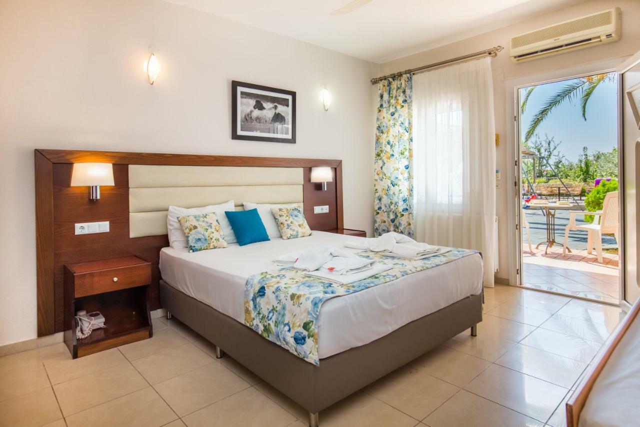 Hotel Potos Buitenkant foto