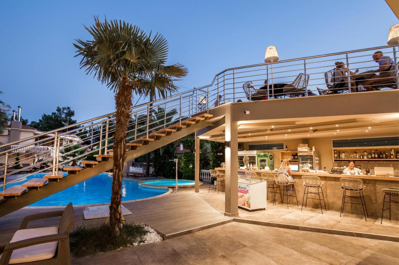 Hotel Potos Buitenkant foto
