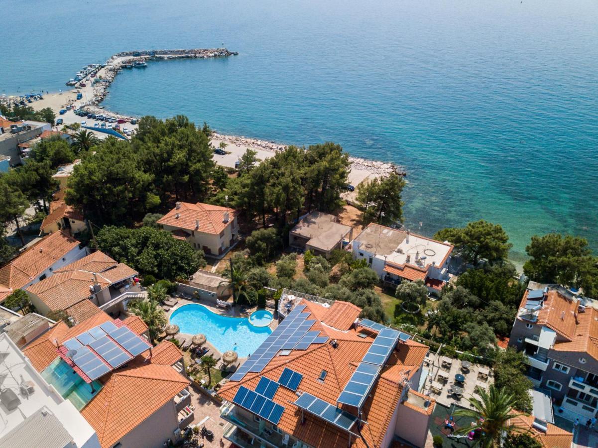 Hotel Potos Buitenkant foto