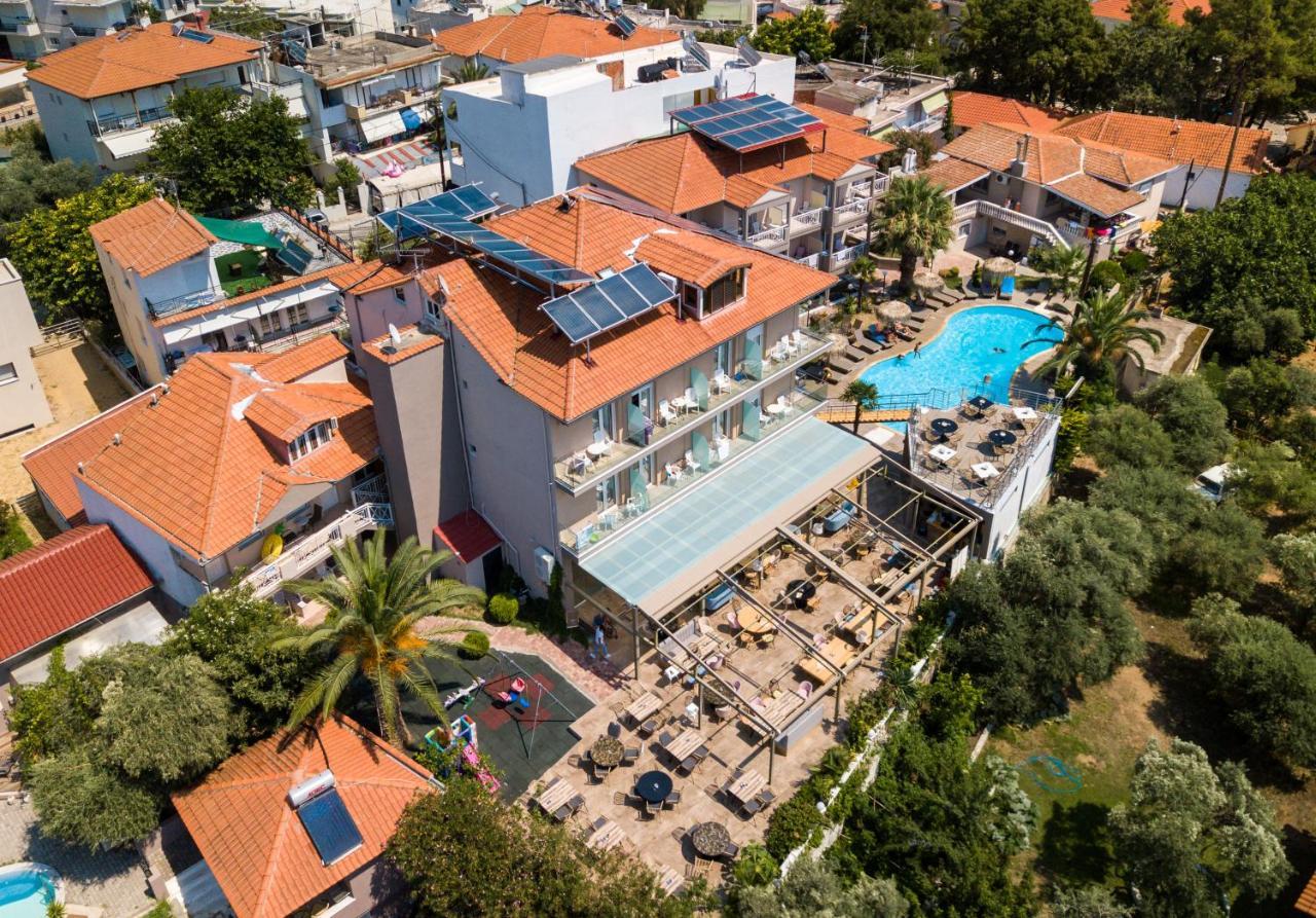 Hotel Potos Buitenkant foto